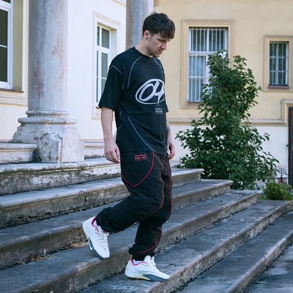 Triko New Era - F1 Drop Shoulder Tee - RED BULL F1 - Black