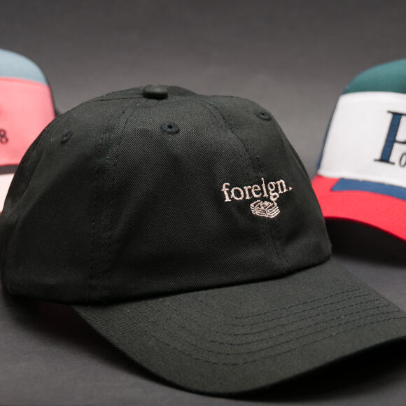 Kšiltovka Pink Dolphin Foreign Black Strapback