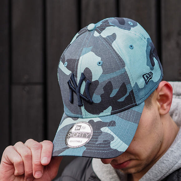 Kšiltovka New Era 9FORTY New York Yankees Camo Essential Light Navy Camo Strapback