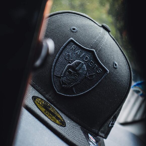 Kšiltovka New Era 59FIFTY Oakland Raiders Tonal Official Team Color