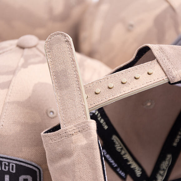 Kšiltovka Mitchell & Ness Boston Celtics 612 Khaki/Camo