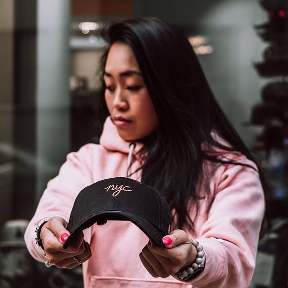 Dámská Kšiltovka New Era 9FORTY NYC Script Black