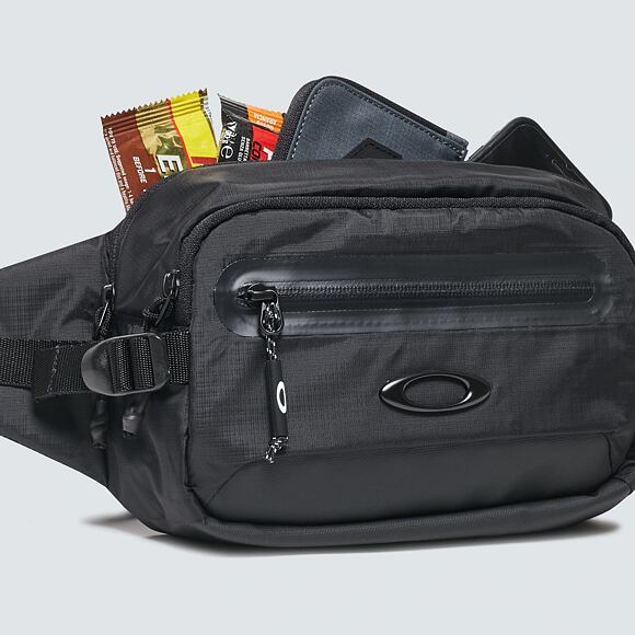 Ledvinka Oakley Outdoor Belt Bag Blackout U FOS900029-02E-U