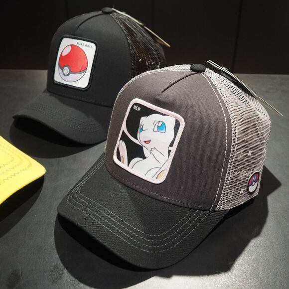 Kšiltovka Capslab Trucker Pokémon - Mew 3 MEW3