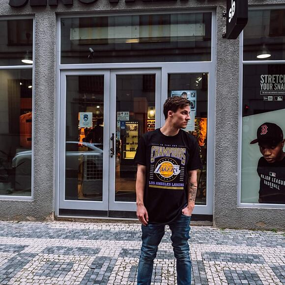 Triko Mitchell & Ness Los Angeles Lakers Champions Tee Black