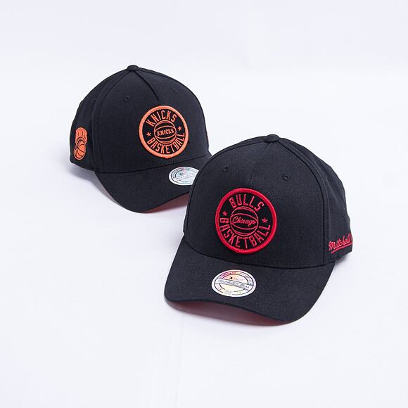 Kšiltovka Mitchell & Ness Chicago Bulls Black Vision High Crown Pinch Panel 110 Snapback