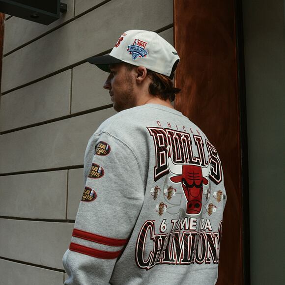 Mikina Mitchell & Ness All Over Print Fleece Crew Chicago Bulls Grey Heather