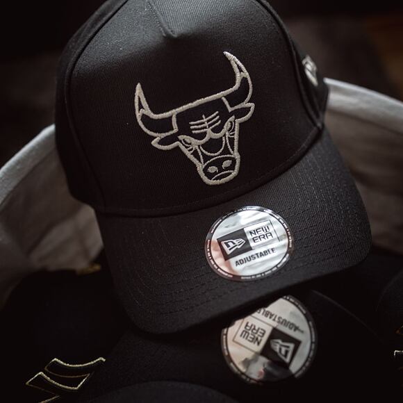 Kšiltovka New Era 9FORTY A-Frame NBA Black and Gold Chicago Bulls