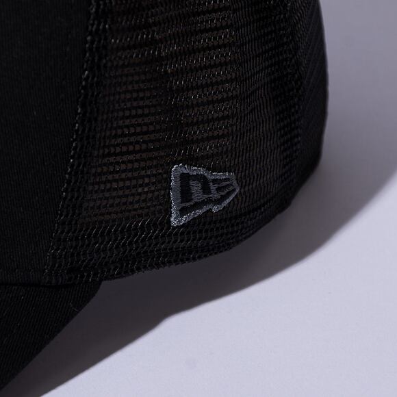 Kšiltovka New Era 9FORTY A-Frame Trucker MLB Black on Black Team Logo Los Angeles Dodgers - Black