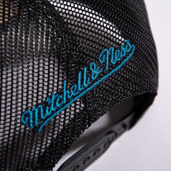 Kšiltovka Mitchell & Ness Nhl Gold Leaf Trucker Sharks Black