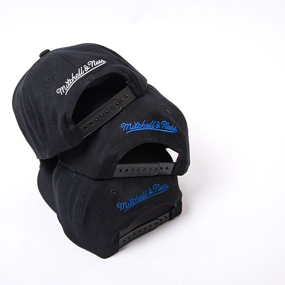 Kšiltovka Mitchell & Ness NHL Team Logo Hc Cr Snapback Maple Leafs Black
