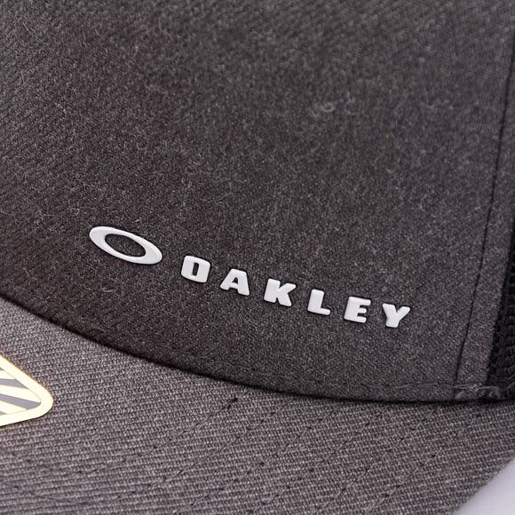 Kšiltovka Oakley Chalten Trucker Cap Black Jet