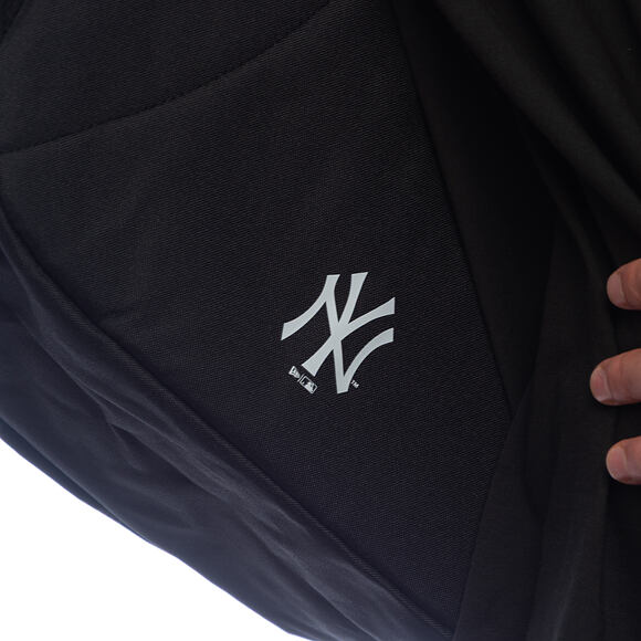 Batoh New Era - MLB Stadium Backpack Monogram - NY Yankees - Black