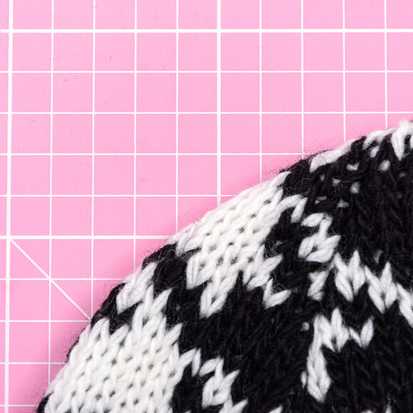 Dámský Kulich New Era - Houndstooth Beanie - Cream / Black