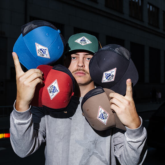 Kšiltovka Picture - Kuldo Trucker - Black