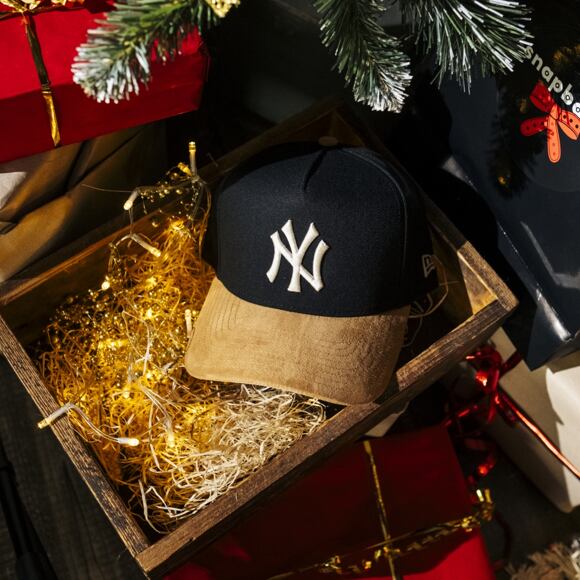 Kšiltovka New Era - MLB Suede Visor 9FORTY A-Frame - NY Yankees - Black / Camel