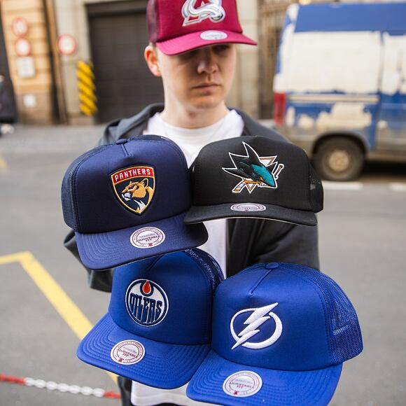 Kšiltovka Mitchell & Ness - Evergreen Trucker - San Jose Sharks - Black