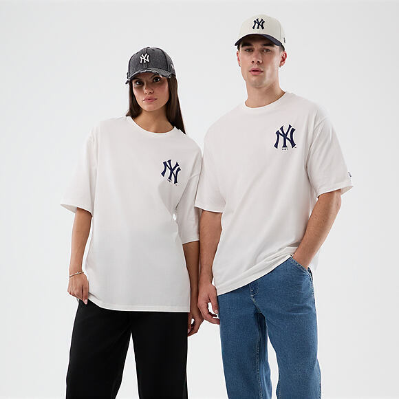 Triko New Era - MLB Cap Graphic Oversized Tee - NY Yankees - White