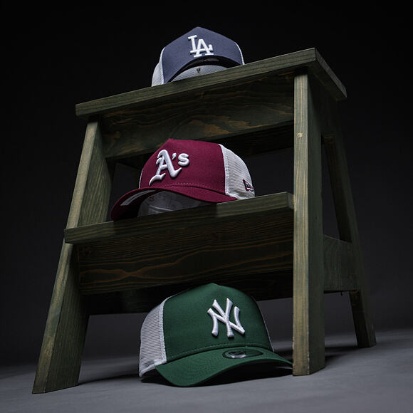 Kšiltovka New Era - MLB Essential 9FORTY A-Frame Trucker - Oakland Athletics - Burgundy
