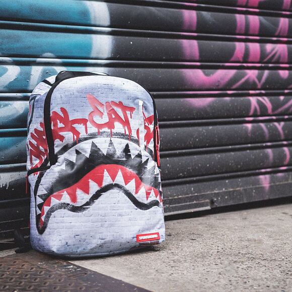 Batoh Sprayground Shark Eat Shark