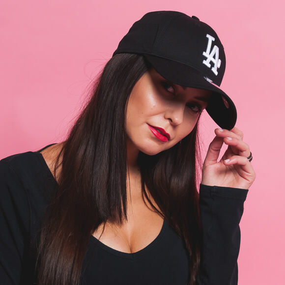 Kšiltovka New Era 39THIRTY MLB League Essential Los Angeles Dodgers - Black / White