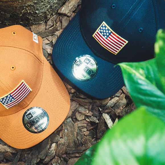 Kšiltovka New Era 9FORTY Flagged Navy