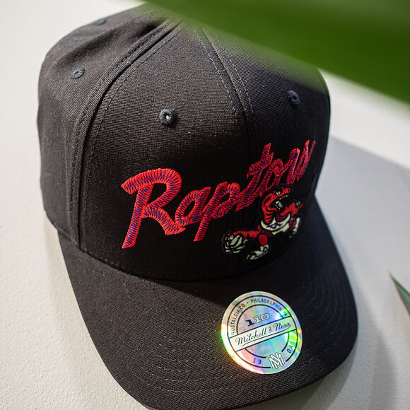 Kšiltovka Mitchell & Ness Toronto Raptors Front Line Snapback