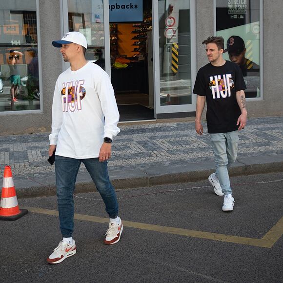 Triko HUF Quake USA Tee Black