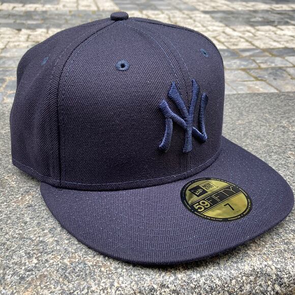 Kšiltovka New Era League Essential New York Yankees 59FIFTY Navy