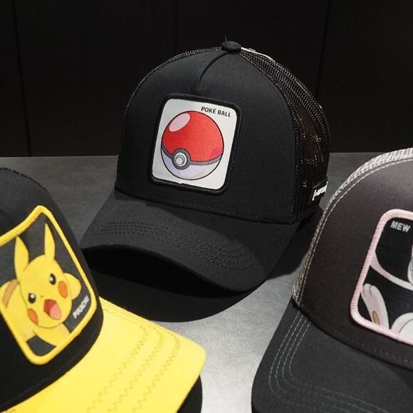 Kšiltovka Capslab Trucker Pokémon Poké Ball
