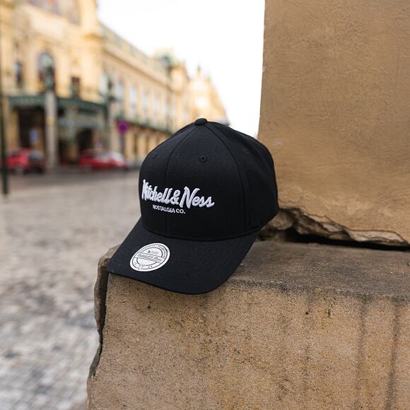 Kšiltovka Mitchell & Ness Pinscript High Crown 110 Black/White Snapback