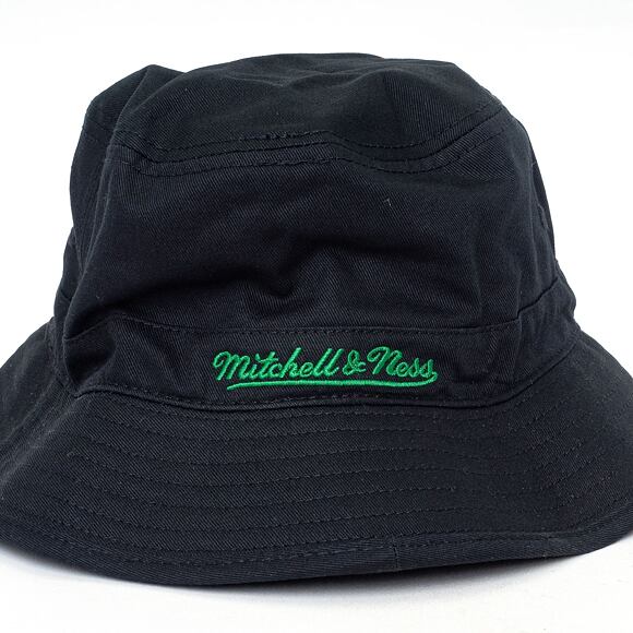 Klobouk Mitchell & Ness Boston Celtics Team Logo Bucket Hat Black