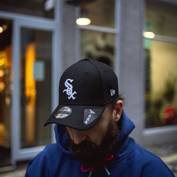 Chicago White Sox New Era 2022 Official Clubhouse 39THIRTY Stretch Fit Cap