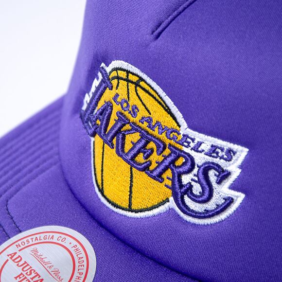 Kšiltovka Mitchell & Ness Off The Backboard Trucker Los Angeles Lakers Purple / White