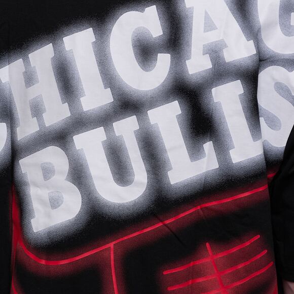 Triko New Era NBA Oversized Back Print Neon Tee Chicago Bulls Black/Red