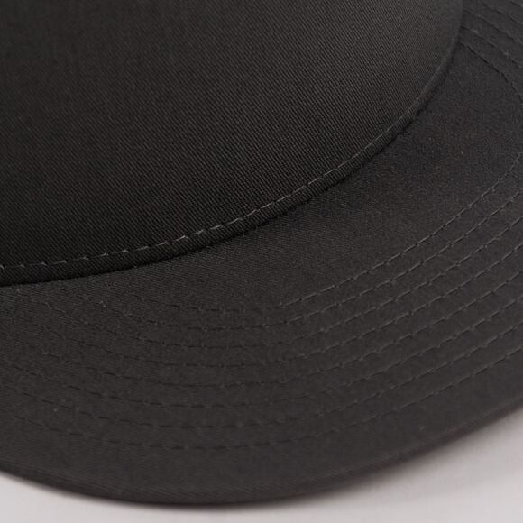 Kšiltovka Yupoong Classic Trucker Charcoal