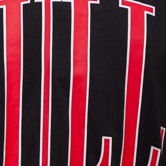 Triko New Era NBA Arch WordMark Oversized Tee Chicago Bulls Black / Front Door Red