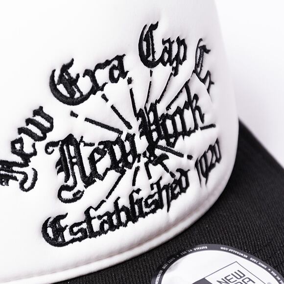 Kšiltovka New Era 9FORTY E-Frame Gothic Era White / Black