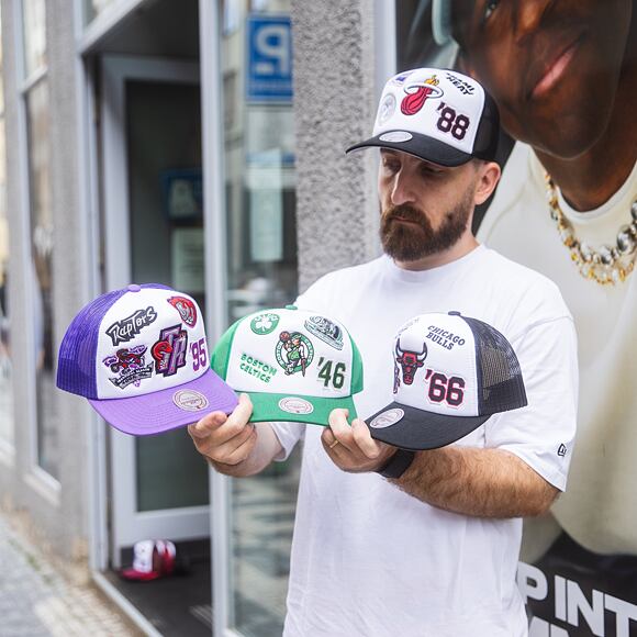 Kšiltovka Mitchell & Ness - Gridlock Trucker - Miami Heat - White