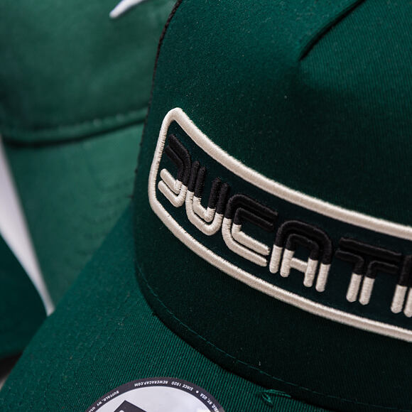 Kšiltovka New Era - DUCATI MOTOR Seasonal 9FORTY Trucker - Dark Green