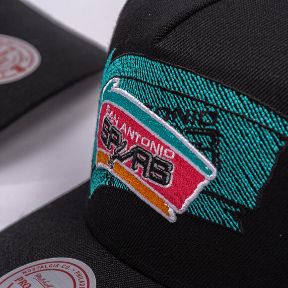 Kšiltovka Mitchell & Ness - NBA Tilted Pro Snapback Hwc - San Antonio Spurs - Black