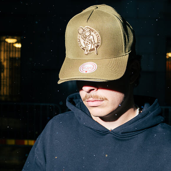 Kšiltovka Mitchell & Ness - NBA Fashion Basic Pro - Boston Celtics - Olive