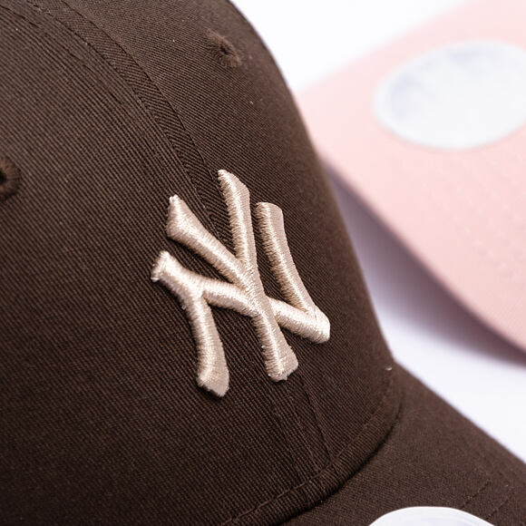 Dámská Kšiltovka New Era - MLB Womens Essential Midi Logo 9FORTY - NY Yankees - Brown