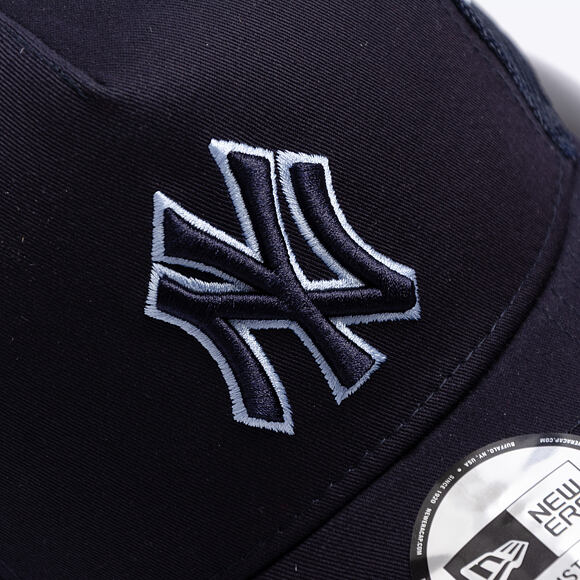 Kšiltovka New Era - MLB Outline 9FORTY Trucker - NY Yankees - Navy