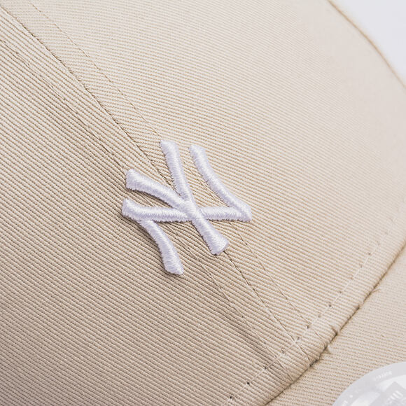 Dámská Kšiltovka New Era - MLB Mini Logo 9FORTY - NY Yankees - Stone