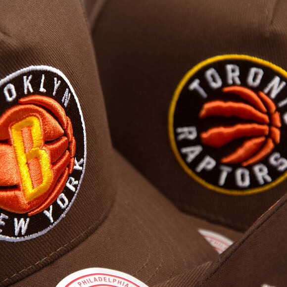 Kšiltovka Mitchell & Ness - NBA - Chestnut Peak - Brooklyn Nets - Brown