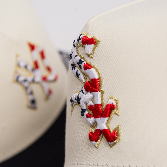 Kšiltovka New Era - MLB "American Flag" 9FIFTY - Chicago White Sox - Chrome White