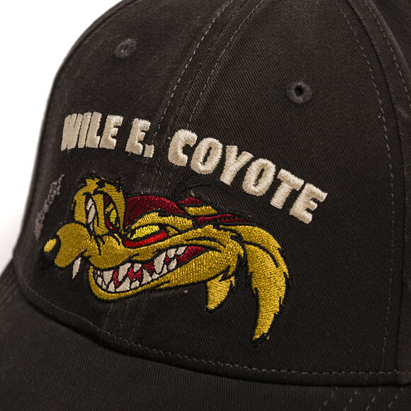 Kšiltovka Capslab - Looney Tunes Baseball Cap - Wile E. Coyote Caution Distressed - Black