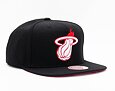 Kšiltovka Mitchell & Ness BRED SNAPBACK Miami Heat Black