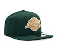 Kšiltovka New Era 9FIFTY NBA Repreve Los Angeles Lakers Dark Green / Oat Milk